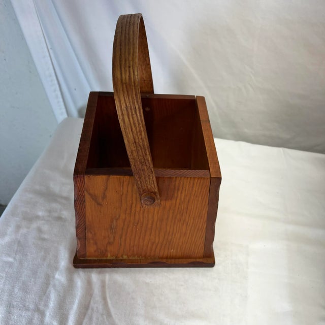 Early 20th Century Mid Century Handmade Folk Art Pine Box With Handle Eagle Under Stars Design For Sale - Image 5 of 12