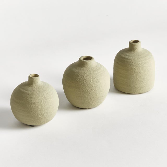 Kenneth Ludwig Chicago Jordan Bud Vases, Set Of 3 For Sale - Image 4 of 6
