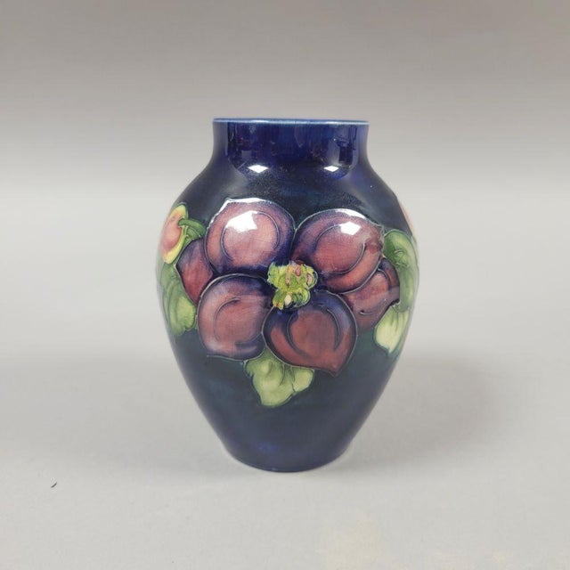 Vintage Walter Moorcroft Clematis Cobalt Blue Tubelined Art Pottery Vase, England For Sale - Image 4 of 8
