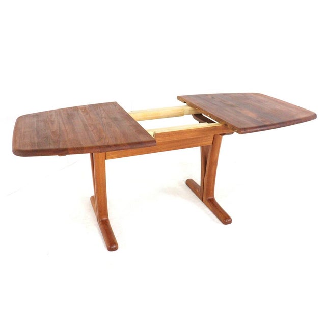 1970s Oval Extendable Vokslev Dining Table from Holstebro For Sale - Image 5 of 16