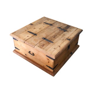1980s Vintage Rustic Pine Trunk For Sale