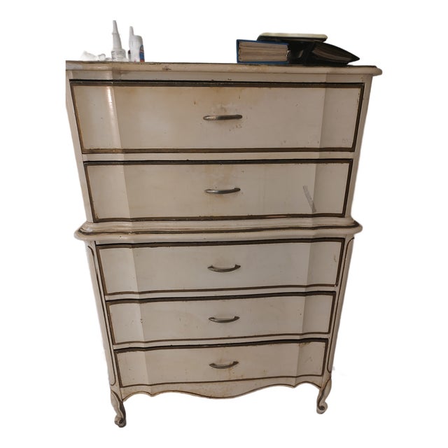 Vintage 1960s-1970s Dixie Furniture French Provincial Chest-on-Chest Highboy Dresser For Sale