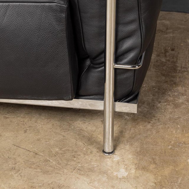 Metal Large Model Sofa by Le Corbusier for Cassina, 2000s For Sale - Image 7 of 18