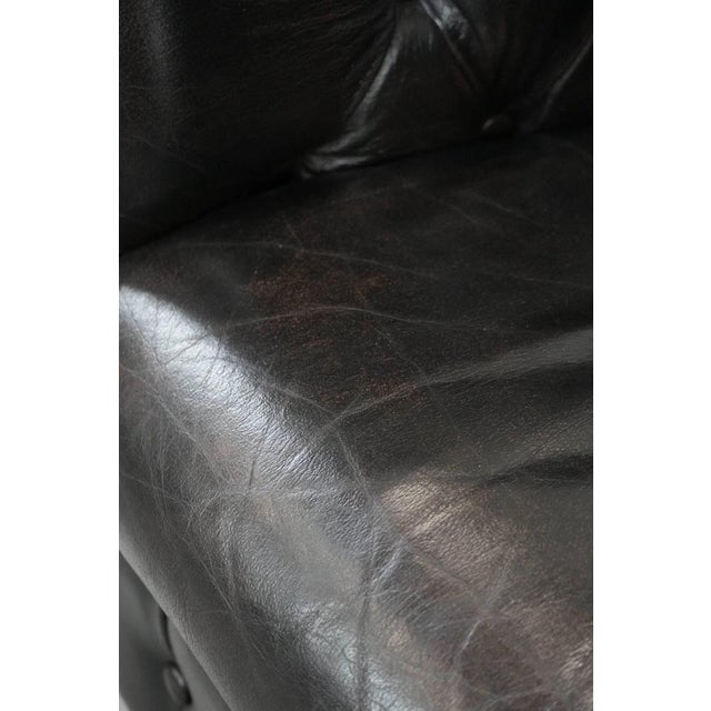 Chesterfield Club Chair in Dark Cowhide Leather For Sale - Image 13 of 14