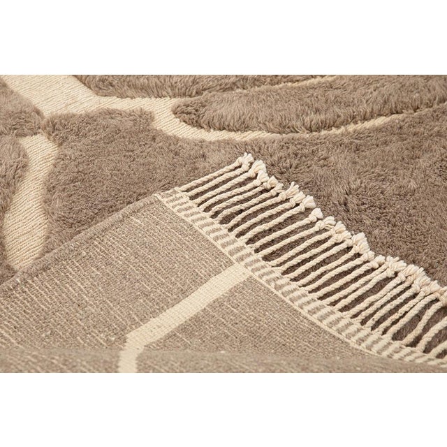 2020s Abstract Fractured Line Hand-Knotted Moroccan Wool Rug | 9'4" X 7'1" | One of a Kind For Sale - Image 5 of 8