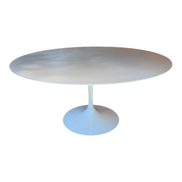 Authentic Eero Saarinen for Knoll Oval Tulip Dining Table, White For Sale