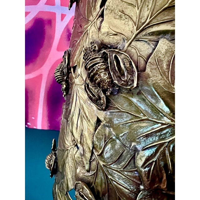 Metal Mid-Century Modern Table Lamp in Brass For Sale - Image 7 of 10