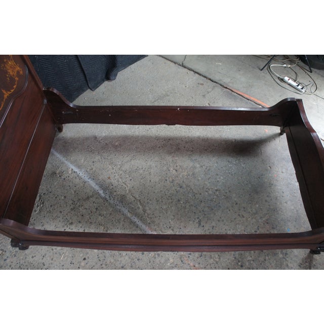 Exquisite Pair of Rj Horner Attributed French Rococo Mahogany Marquetry Inlaid Twin Beds For Sale - Image 11 of 18