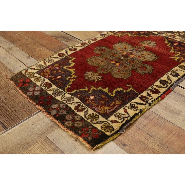 Vintage Turkish Yastik Rug - 01'07 X 02'07 For Sale In Dallas - Image 6 of 8