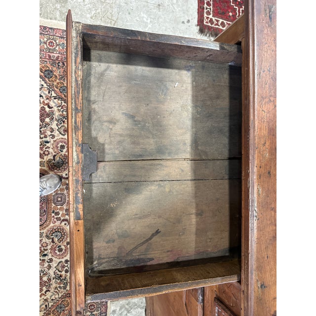 18th Century Provençal Walnut Buffet For Sale In New Orleans - Image 6 of 11