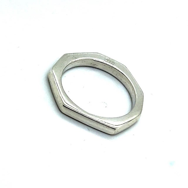 1990s 1990s Gucci Authentic Estate Abstract Ring Size 10.5 Sterling Silver For Sale - Image 5 of 5