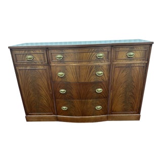 1960s Bookmatched Flame Mahogany Veneer Bow Front Buffet Server For Sale