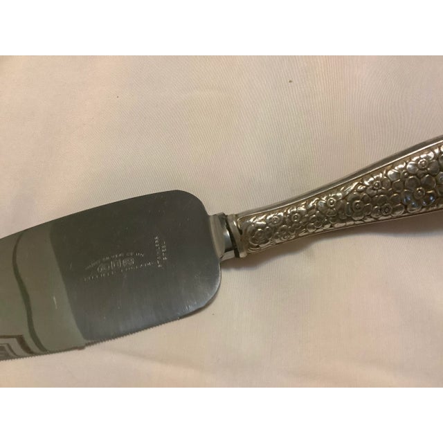 Mid-Century Modern Vintage Hunt Silver Co. Repousse Cake Server For Sale - Image 3 of 7