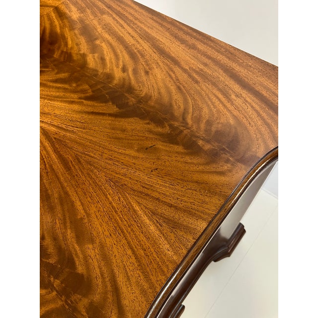Late 20th Century EJ Victor Mahogany Serpentine Bachelor's Chest With Brushing Slide For Sale - Image 16 of 17