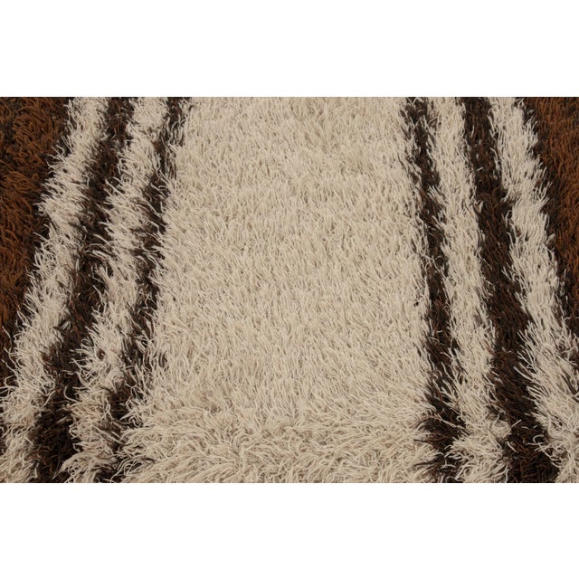 Vintage Swedish Rya Rug, Minimalist Striped in Brown and Cream - Rug & Kilim For Sale In New York - Image 6 of 7