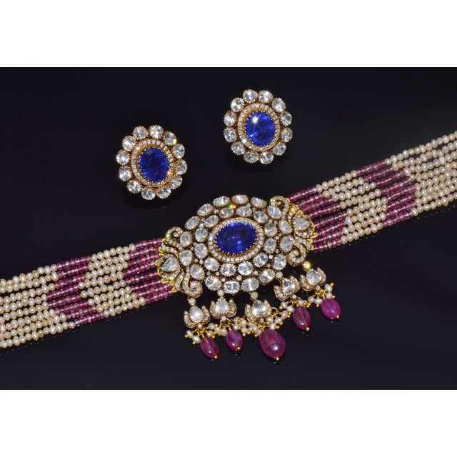 Late 20th Century Late 20th Century Natural 121.63Cts Tanzanite Uncut Diamond Pearl Ruby Tourmaline Solid 18k Gold Choker Necklace & Earrings Set, 3 Pieces For Sale - Image 5 of 12