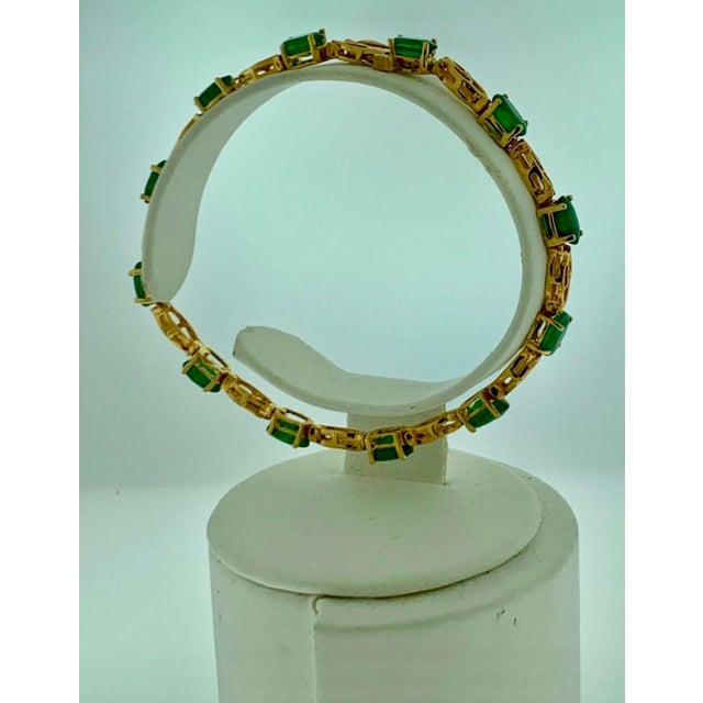 5.5 Ct Natural Emerald & Diamond Cocktail Tennis Bracelet 14 Karat Yellow Gold For Sale - Image 10 of 18
