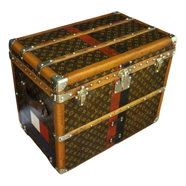 Vintage Shoe Trunk by Louis Vuitton, 1920 For Sale
