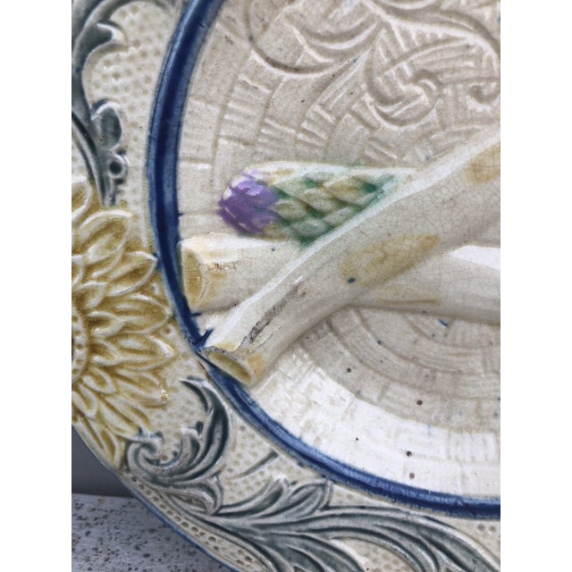 Rustic C.1880 Rare Belgium Majolica Asparagus Sunflower Plate Wasmuel For Sale - Image 3 of 9