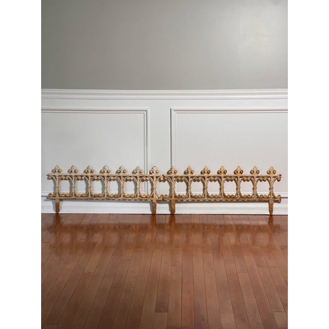 Set of 6 Cast Iron Interlocking Garden Edging Fences, White Paint Patina, 20th Century For Sale - Image 11 of 17