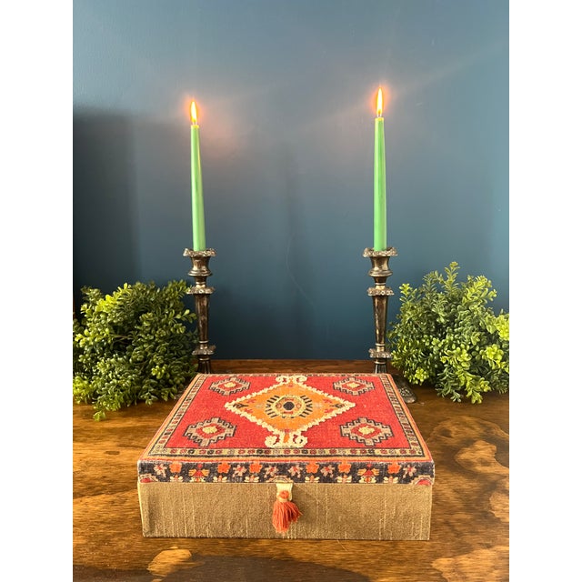 1970s Vintage Turkish Kilim Rug Upholstery Box For Sale In New York - Image 6 of 12