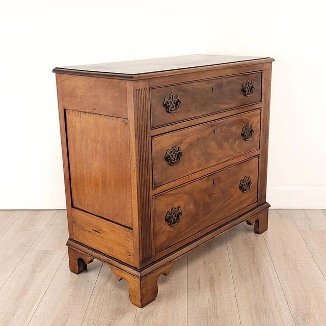 Wood 19th Century North Country Three-Drawer Chest, England Circa 1830 For Sale - Image 7 of 8