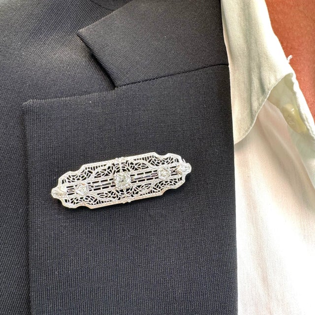 Gender: Unisex Metal Type: 14K White Gold Length: 2.00 inches Width: 16.70 mm Weight: 5.26 grams One 14K White Gold...