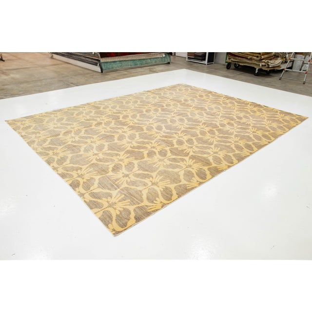 2000 - 2009 10 X 14 Allover Designed Modern Handknotted Wool Rug in Beige For Sale - Image 5 of 9