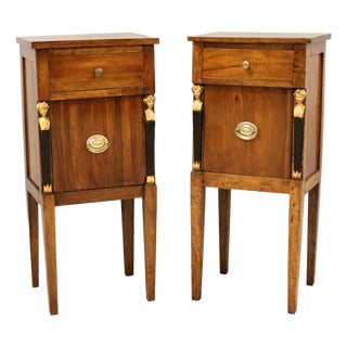 Italian Directoire Bedside Tables in Walnut, 1790s, Set of 2 For Sale
