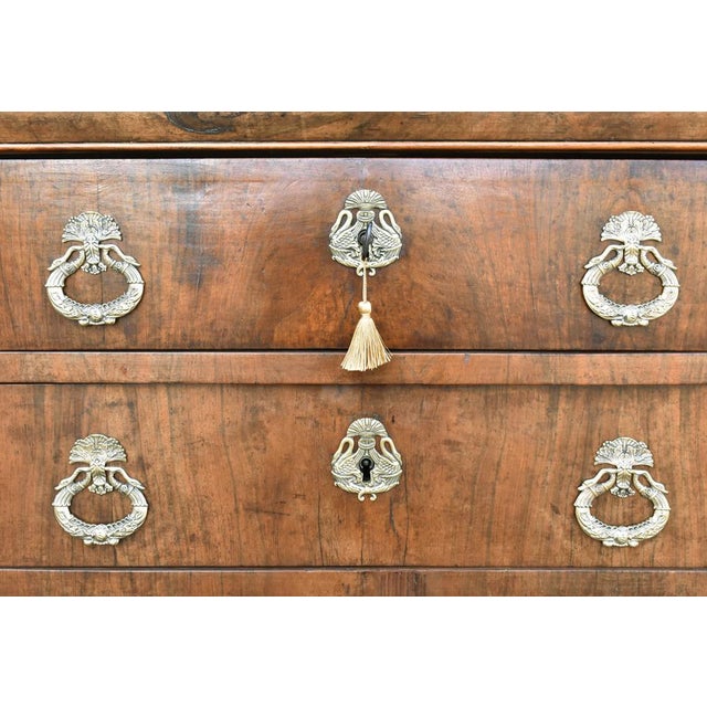 Louis Philippe French Chest of Drawers in Walnut, 1800s For Sale - Image 6 of 18