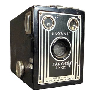 1940s Eastman Kodak Art Deco Black Metal Target Six-20 Box Camera For Sale