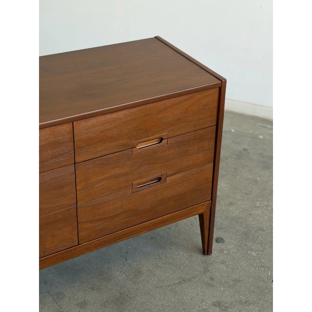Wood Mid Century Modern 9 Drawer Dresser For Sale - Image 7 of 9
