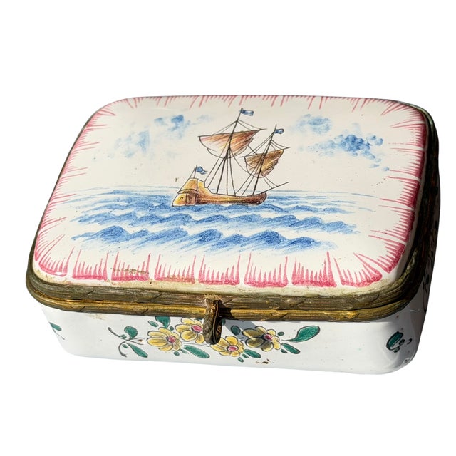Mid 19th Century Antique Verve Perrin French Faience Pottery Scenic Box For Sale - Image 5 of 6