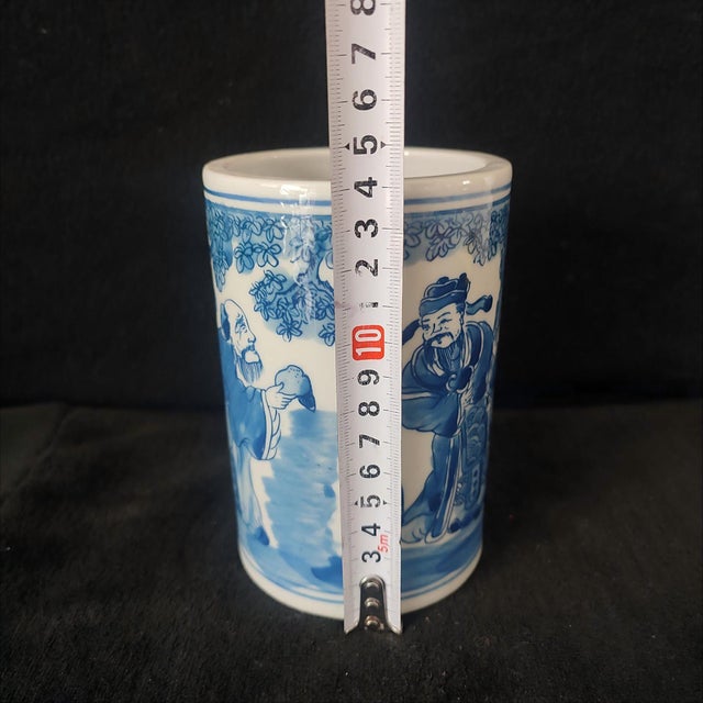 Chinese Ceramic Pot,Blue and White Porcelain Brush Pot Hand Painted Figures Story Pattern For Sale - Image 9 of 10