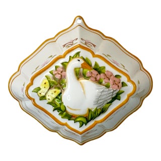 1986 Coastal French Le Cordon Blue Flora and Goose Porcelain Mold & Wall Decor For Sale