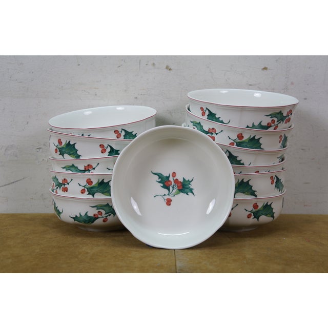 Mid 20th Century Villeroy & Boch Holly & Berry Christmas Pattern Dinner Service Set for 12 - 74pc For Sale - Image 10 of 16