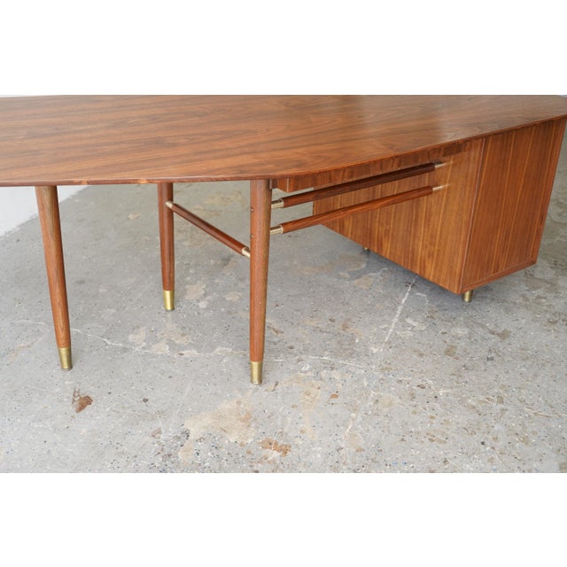 1950s Professionally Restored Mid-Century Modern Boomerang Executive Walnut Desk For Sale - Image 11 of 12