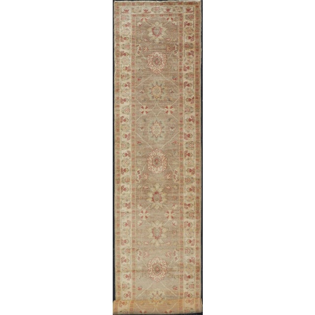 Long Turkish Oushak Runner With All-Over Design in Light Brown, Tan & Red For Sale - Image 10 of 10