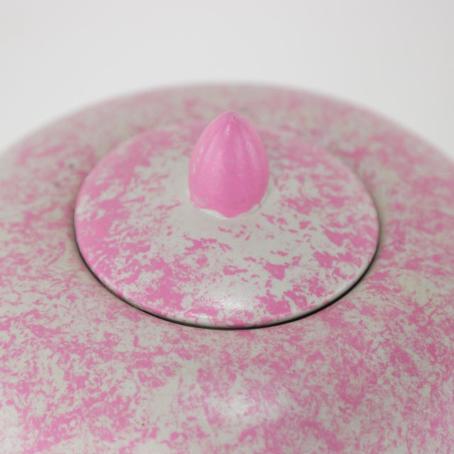 Pink Pair of Pink and White Speckled Lidded Porcelain Jars – Modern Decorative Accent For Sale - Image 8 of 9