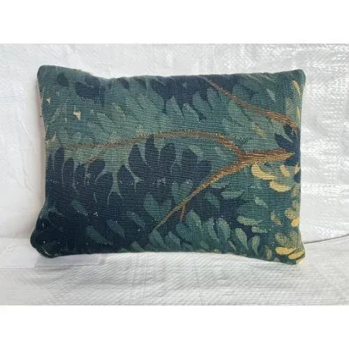 Indulge in the opulence of the Renaissance era with our exquisite "Renaissance Splendor: 16th Century Brussels Pillow,"...