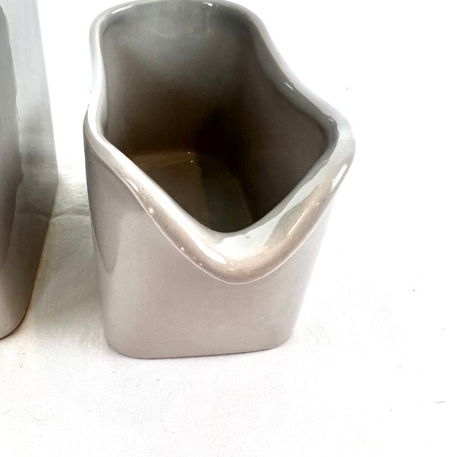 Ceramic 1940-1950s Franciscan Ware Tiempo Metropolitan Grey Ceramic Pitcher and Creamer Set- 2 Pieces For Sale - Image 7 of 13