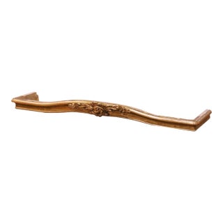 19th Century French Louis XV Carved Giltwood Canapé De Lit Crest For Sale
