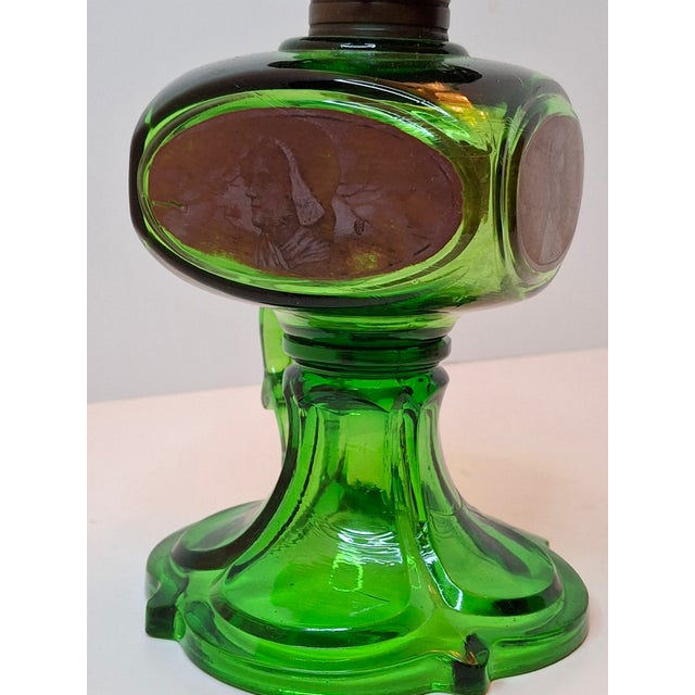 Antique Emerald Green Glass Kerosene Finger Lamp 4-Panel Portrait Pilgrim For Sale - Image 4 of 18