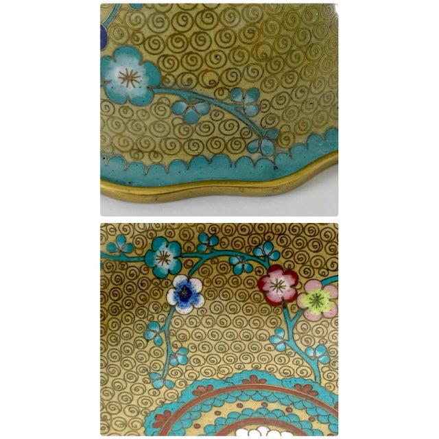 Early 20th Century Vintage Chinoiserie Cloisonné Bowl Dish With Scalloped Edge, China For Sale - Image 5 of 8