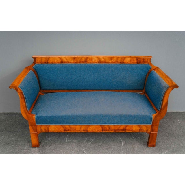 Brown Antique Biedermeier Sofa in Walnut, 1800s For Sale - Image 8 of 17