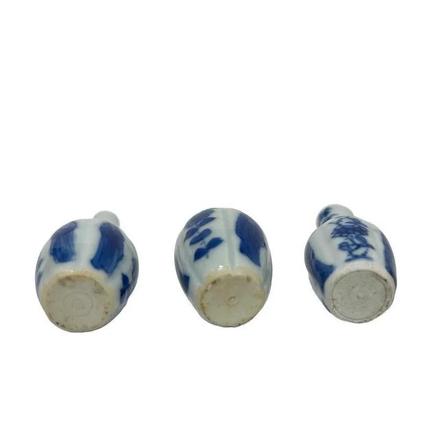 Blue and White Kangxi Dollhouse Miniature Vases in Chinese Porcelain, 18th Century, Set of 3 For Sale - Image 4 of 10