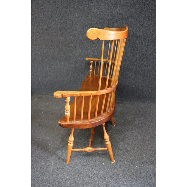 Frederick Duckloe Oak & Cherry Windsor Settee For Sale - Image 9 of 12