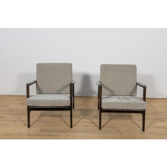Mid-Century Modern Model 300-139 Chairs from Swarzędz Factory, Poland, 1960s, Set of 2 For Sale - Image 3 of 18