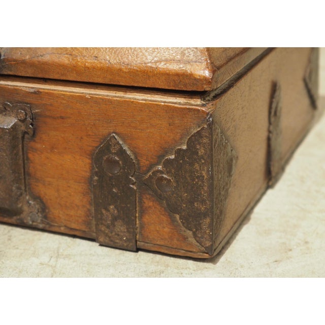 19th Century Pyramidal Wooden and Iron Kerala Table Box, Southern India For Sale - Image 10 of 17