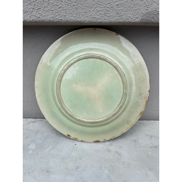 French Country French Green Majolica Acanthus Leaves Plate, Circa 1880 For Sale - Image 3 of 3